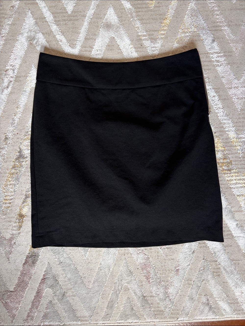 Banana Republic Black Sloan Ponte Knit Pencil Skirt Size 6 Side Zip